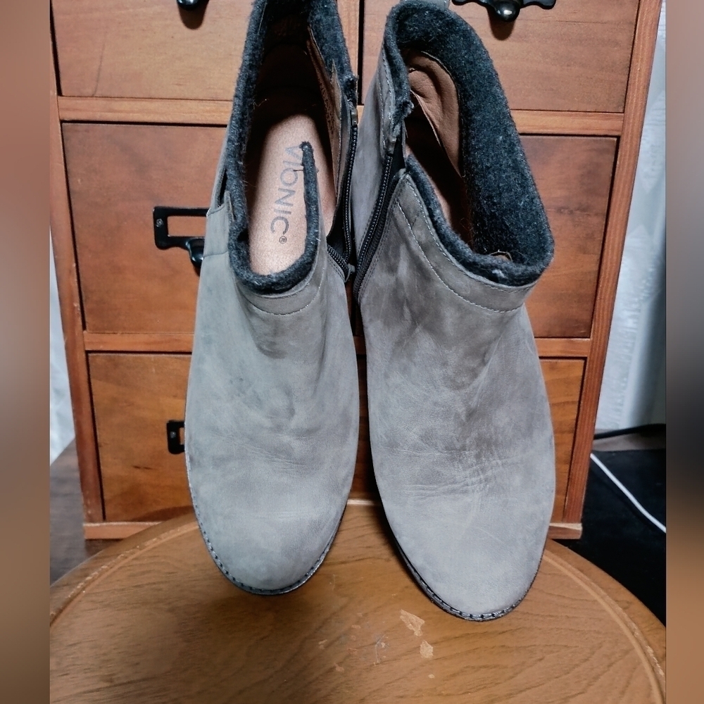 Vionic Boots Joslyn Womens 7 Gray Suede Side Zip Orthotic Ankle Booties - Picture 3 of 7